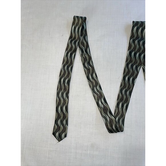 Ziggurat Men’s Dress Tie Size 57” Green Wavy Silk Business Formal Party - Picture 11 of 12